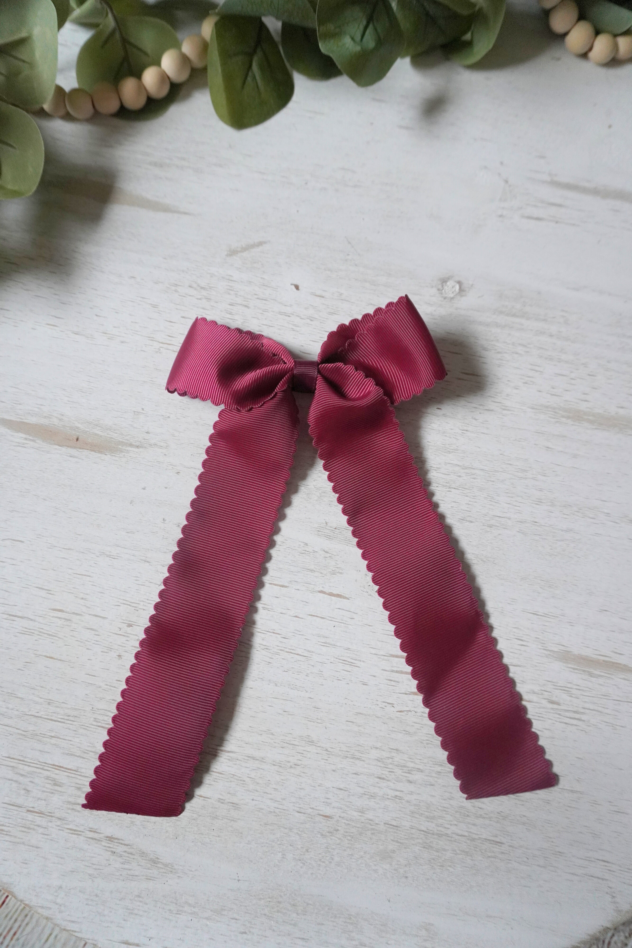 Scalloped Long Tail Bow