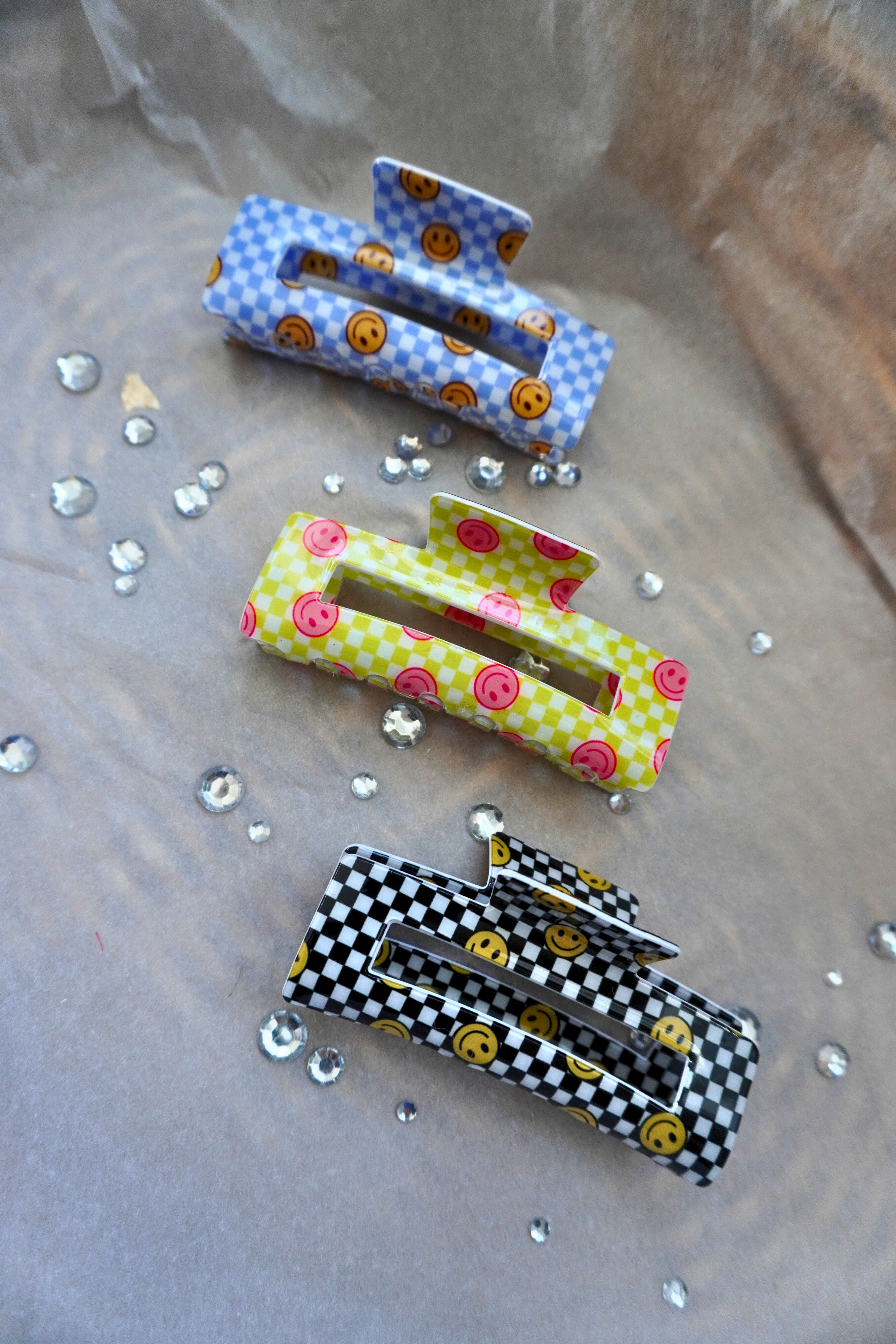 Checkered Smiley Face Claw Clip